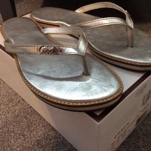 Coach Devlynn Metallic Silver Leather Flip Flops 7
